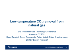 Low-temperature CO removal from natural gas